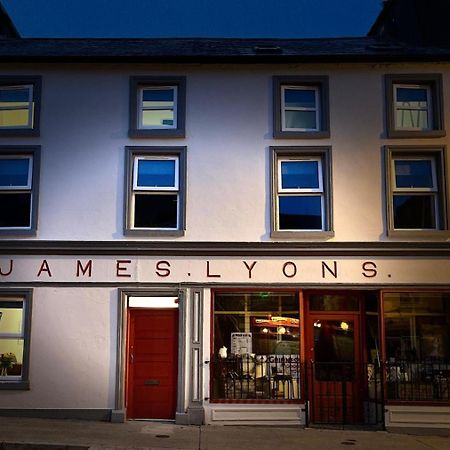 'James Lyons' The Old Main St Ballyhaunis Buitenkant foto